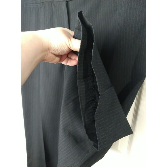 Worthington Women's Black Blue Pinstripe Button Close Dress Pants. Size 10 - Picture 8 of 12